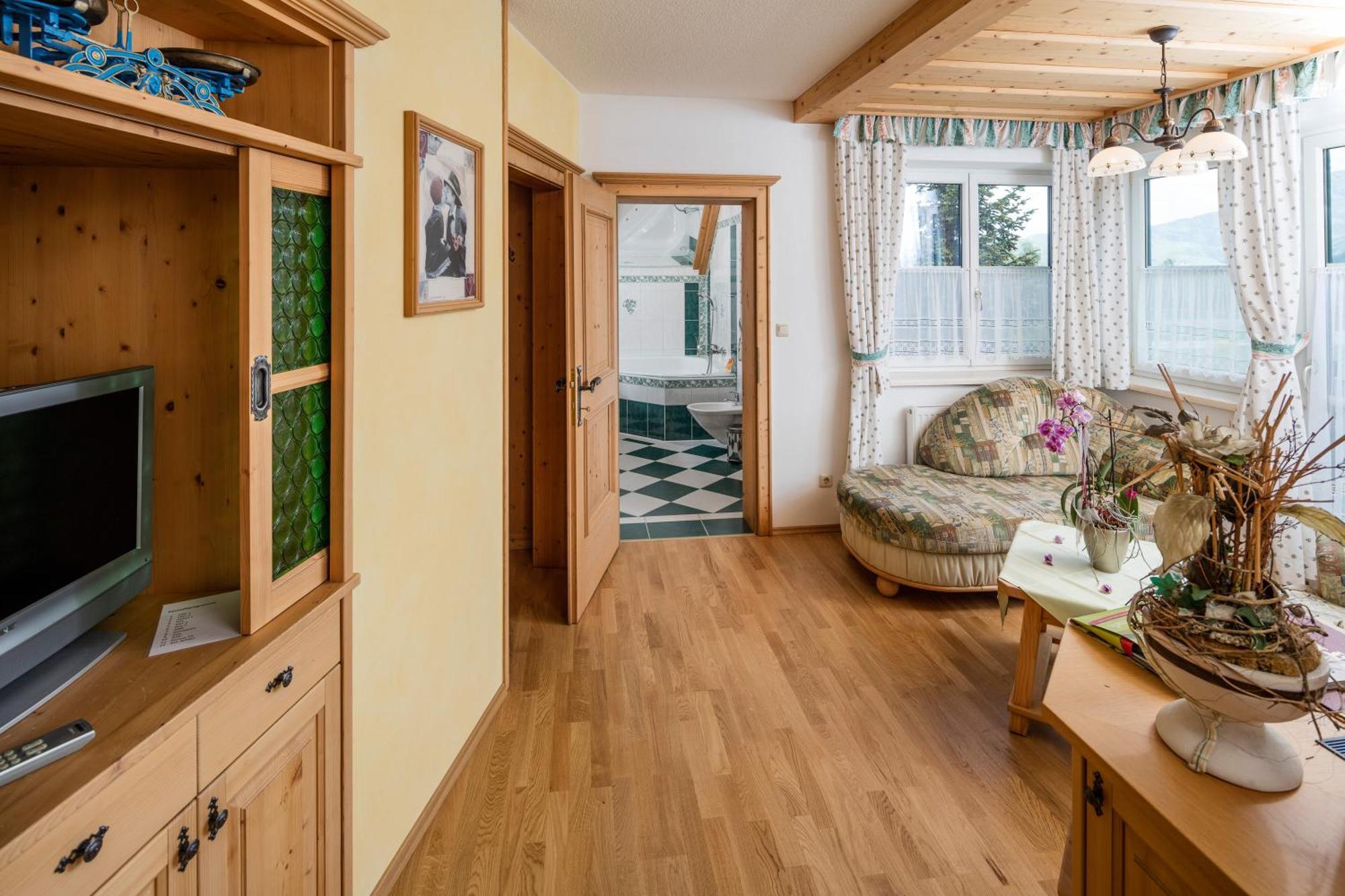 Gasthaus Pension Zum Lustigen Steirer Bruck an der Mur Habitación foto